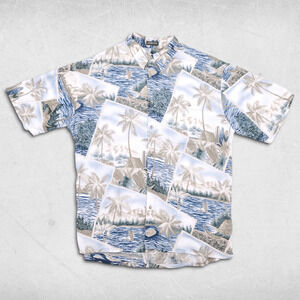 St John's Bay Island Style Shirt Mens L Tropical Hawaiian Short Sleeve Vacation